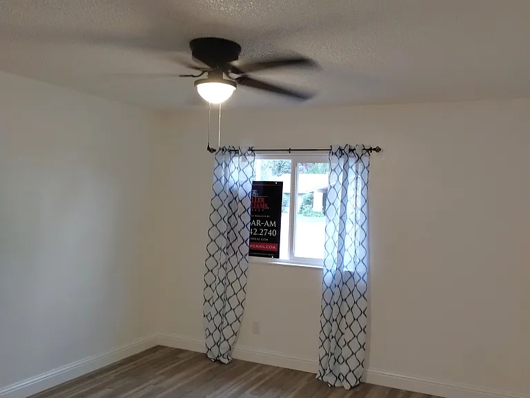 637 Grambling Ct — Photo 12