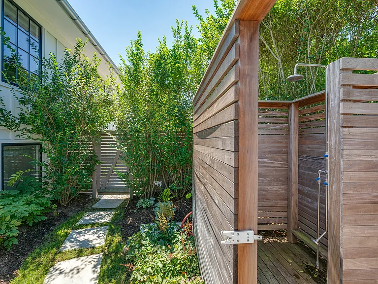 43 Hempstead St — Photo 15