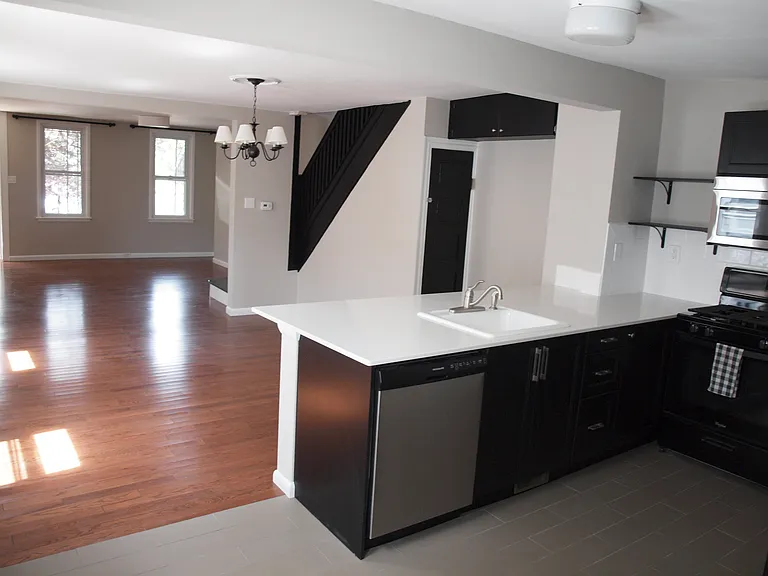 4377 Manayunk Ave — Photo 7