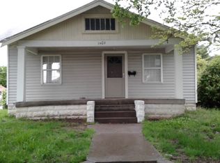 1402 S Ida Ave, Wichita, KS 67211
