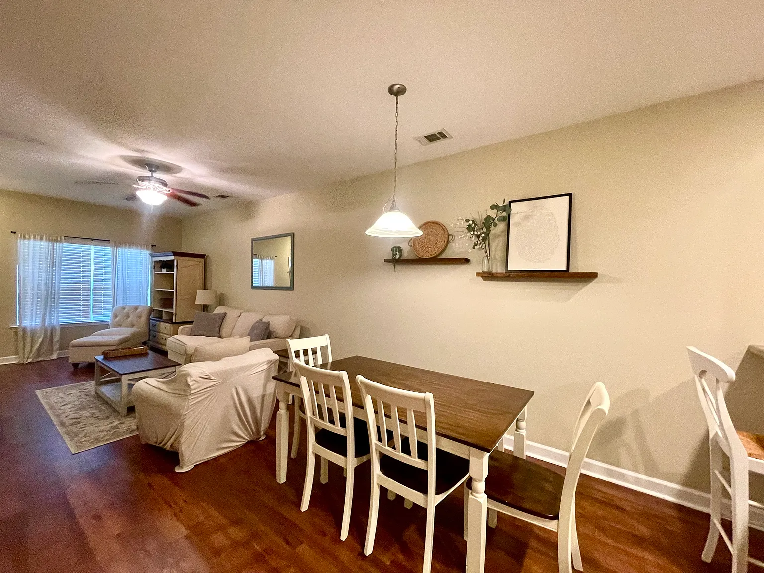 3 bed, 2.5 bath, 1456 sqft, $1,950 — Photo 4