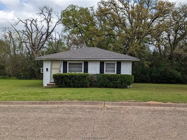 607 Peel St, Hearne, TX 77859