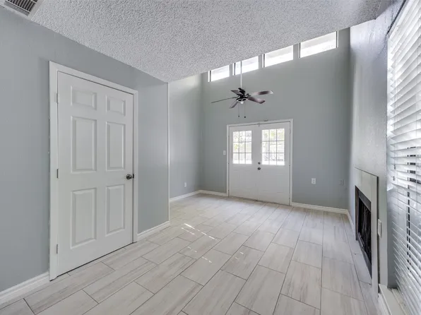 9607 Walnut St APT 11107, Dallas, TX 75243