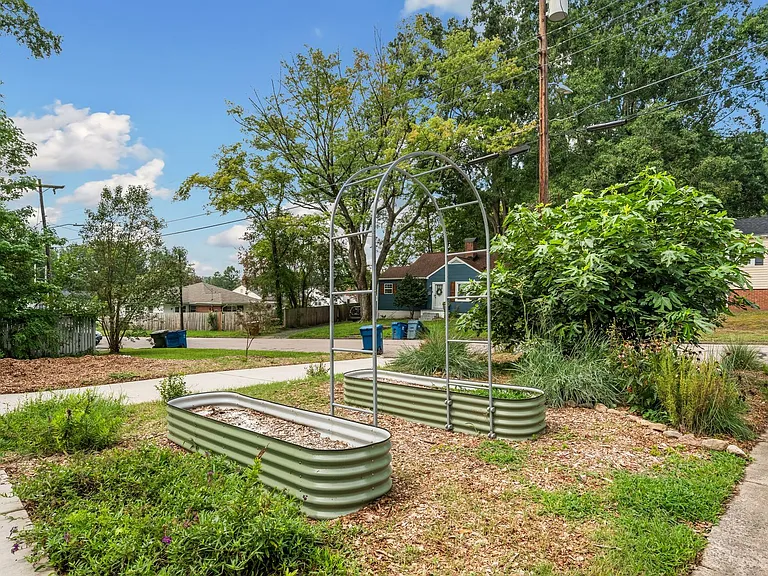 2408 Cascadilla St — Photo 19