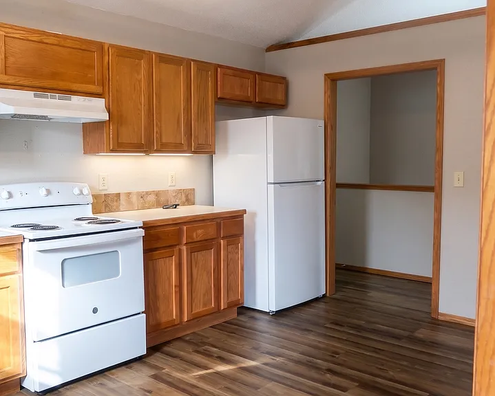 123 N Florence St — Photo 7