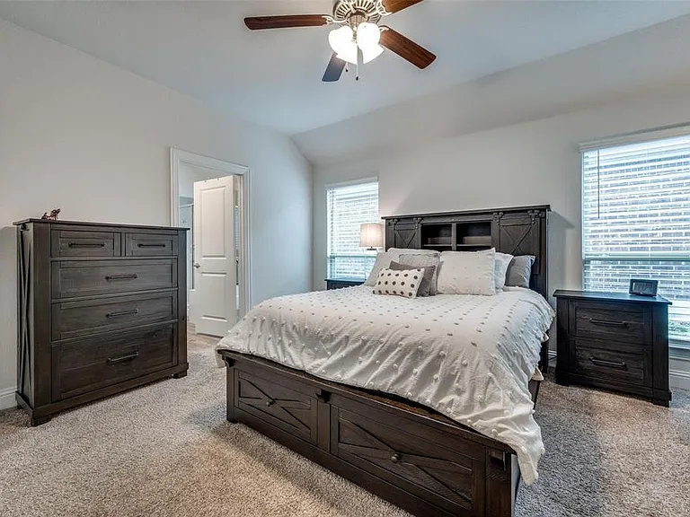 2937 Log Cabin Dr — Photo 21