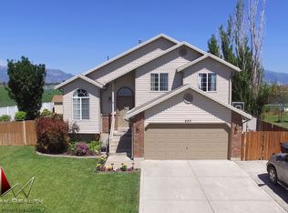 523 S 2925 W, Syracuse, UT 84075