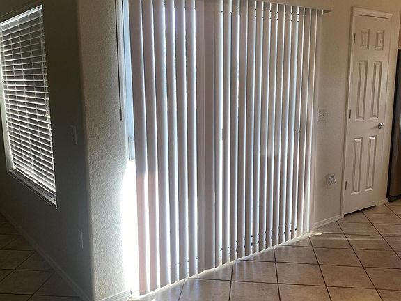 5th image of 7401 W Arrowhead Clubhouse Dr Unit 1085