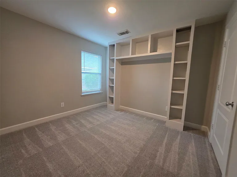 6146 Bradie Ct — Photo 13