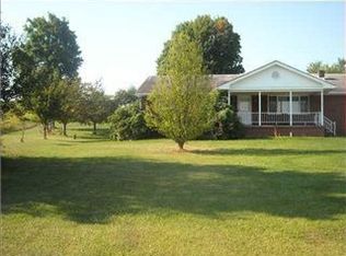 81 Stom Rd, Ligonier, PA 15658