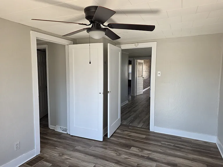 431 Roosevelt Ave — Photo 15