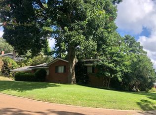 1 Oakhurst Dr, Natchez, MS 39120