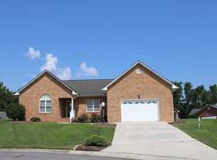 308 Carriage House Ct, Hopewell, VA 23860