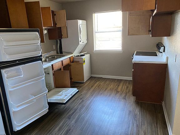 3rd image of 301 Northern Dove Ln APT B