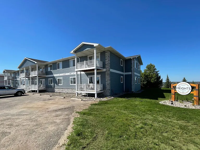 The Heights Apartments — Photo 18
