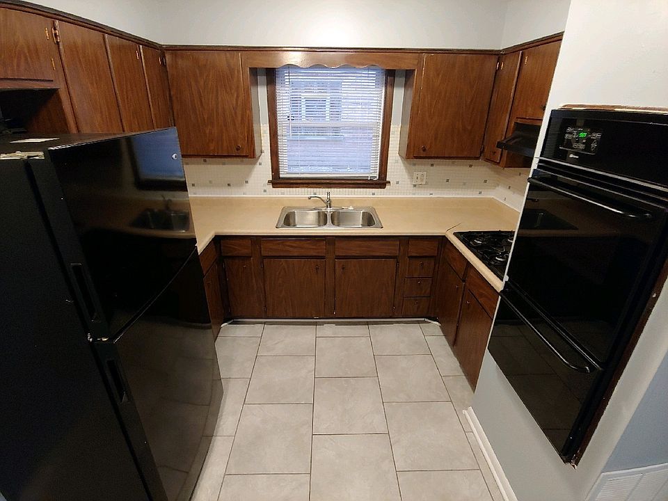 2nd image of 344 Yates Ave #1