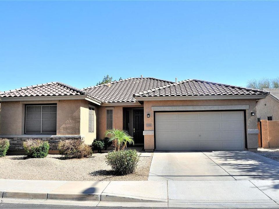 1st image of 1701 W Kingbird Dr