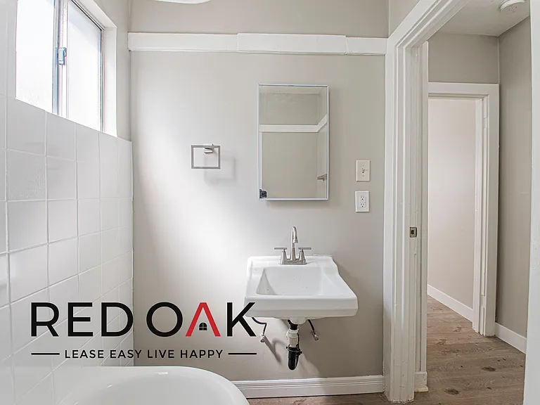 424 E 20th St #428.5 — Photo 16