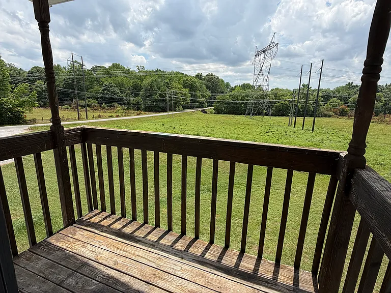 16699 Mooresville Rd #C — Photo 3