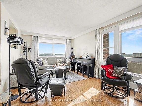 5th image of 915 Elmsmere Rd #715