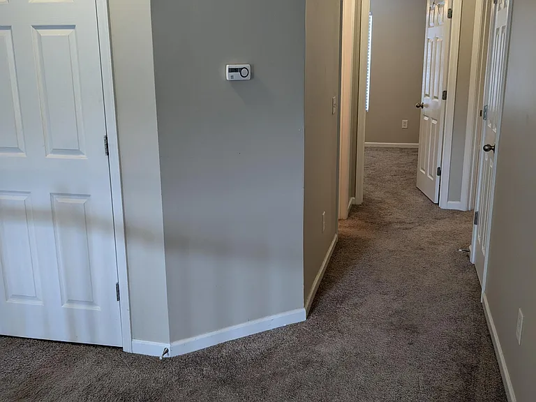 1058 Ashmore Dr — Photo 18