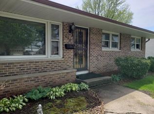 408 Colonial Dr, Dekalb, IL 60115