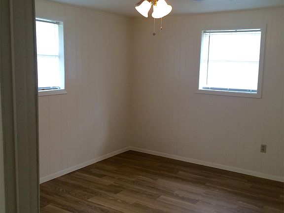 4th image of 1001 Avenue J APT 4