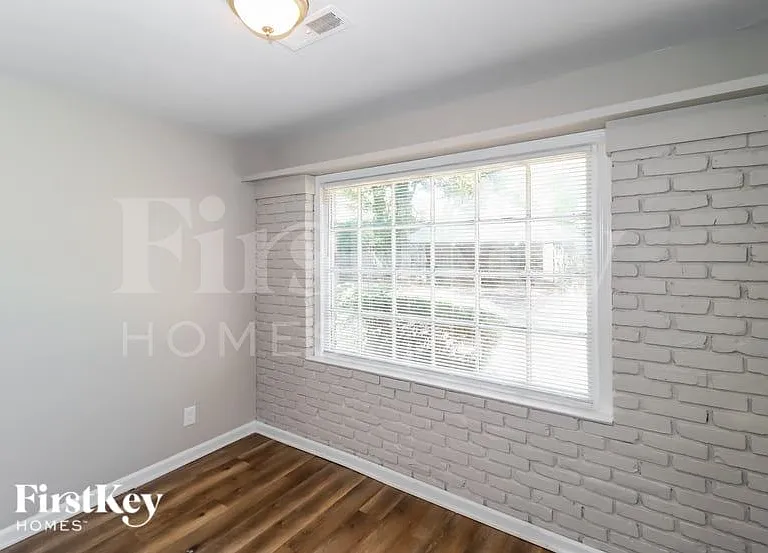 5130 Kingswood Cir — Photo 12