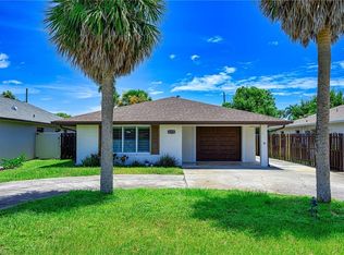 644 96th Ave N, Naples, FL 34108