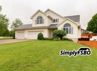 302 Pearsall Dr, Port Byron, IL 61275