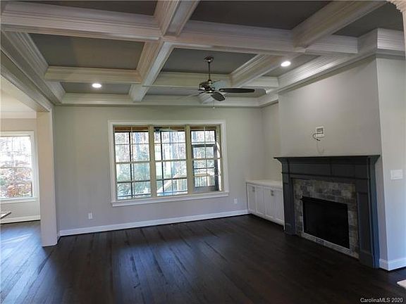 5th image of 4252 Woodsbury Ln