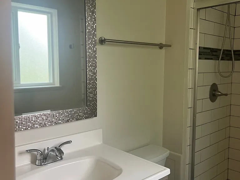 1618 Windsor Ct — Photo 5