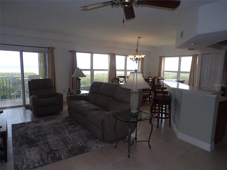 101 N Marion Ct #114 — Photo 16