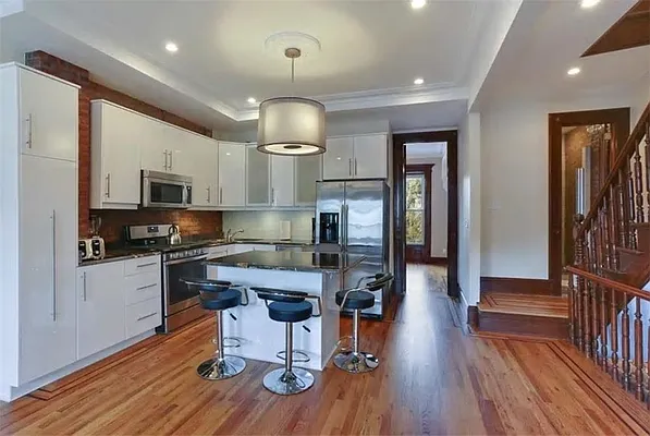 Rented by R New York | media 47