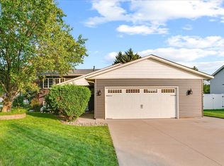 8083 Johansen Ave S, Cottage Grove, MN 55016