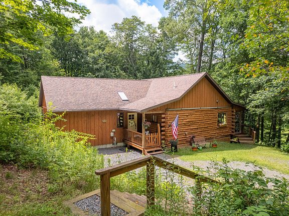 2nd image of 116 Crystal Meadows Rd