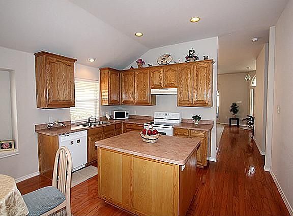 4th image of 8825 Sunset Trace Dr