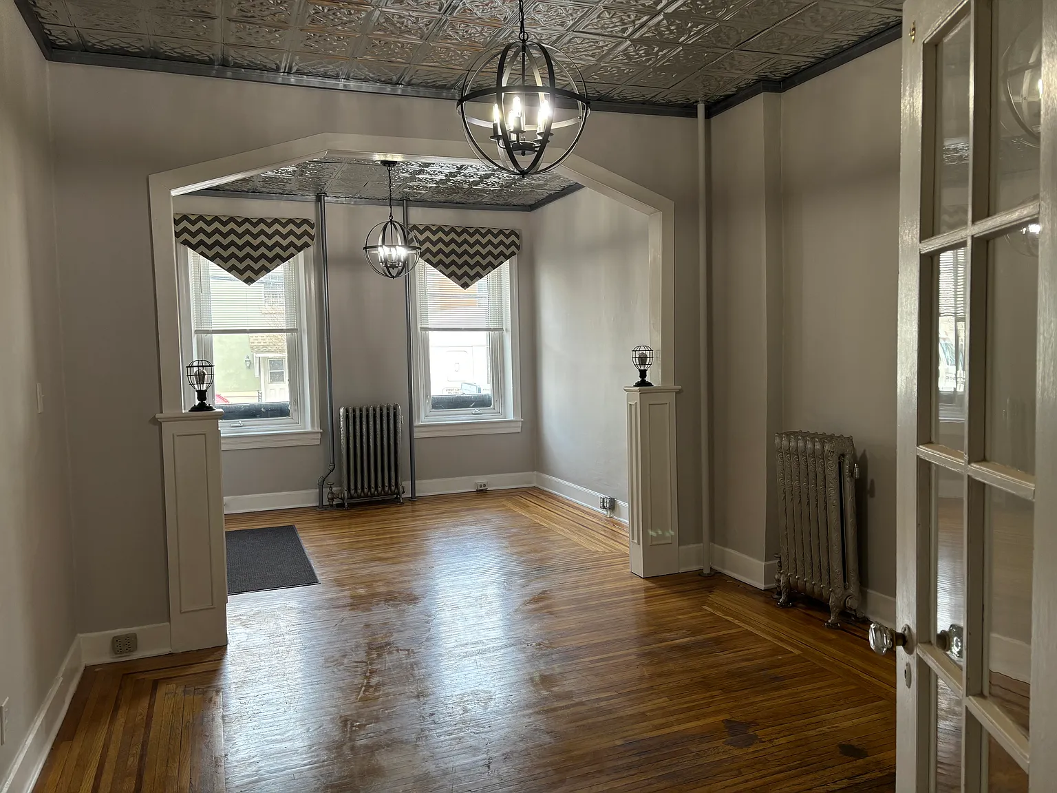 18 E Main St #1 photo 1
