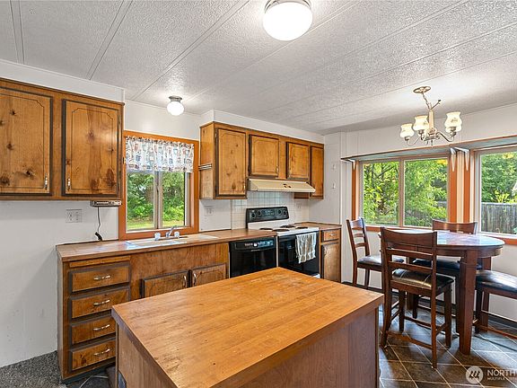 5th image of 7 N Rosemary Lane