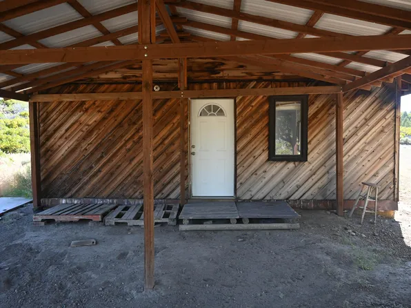 7021 Quarry Rd, Weed, CA 96094