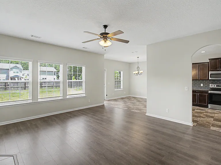 16 Cassels Ct — Photo 4