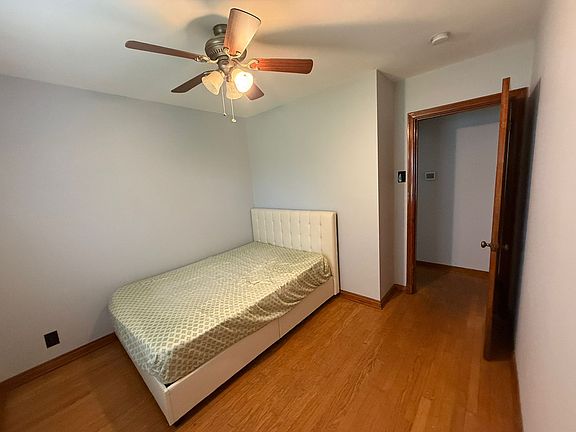 4th image of 7660 Horatio Dr