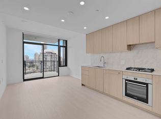 626 Claremont St #2501, Coquitlam, BC V3J 3T4