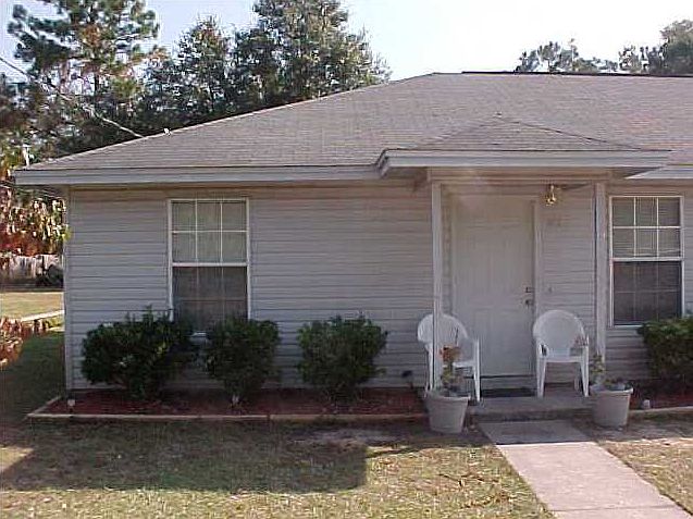 1st image of 363C Brackin St