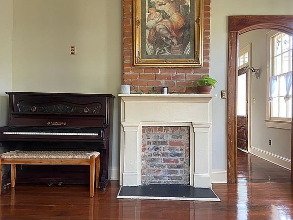 2nd image of 3426 Annunciation St