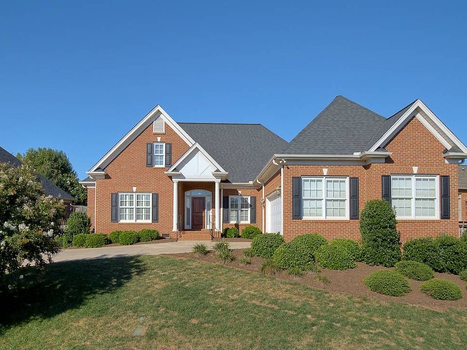 2nd image of 313 New Tarleton Way