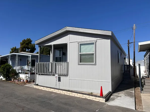 1973 Newport Ave #10, Costa Mesa, CA 92627