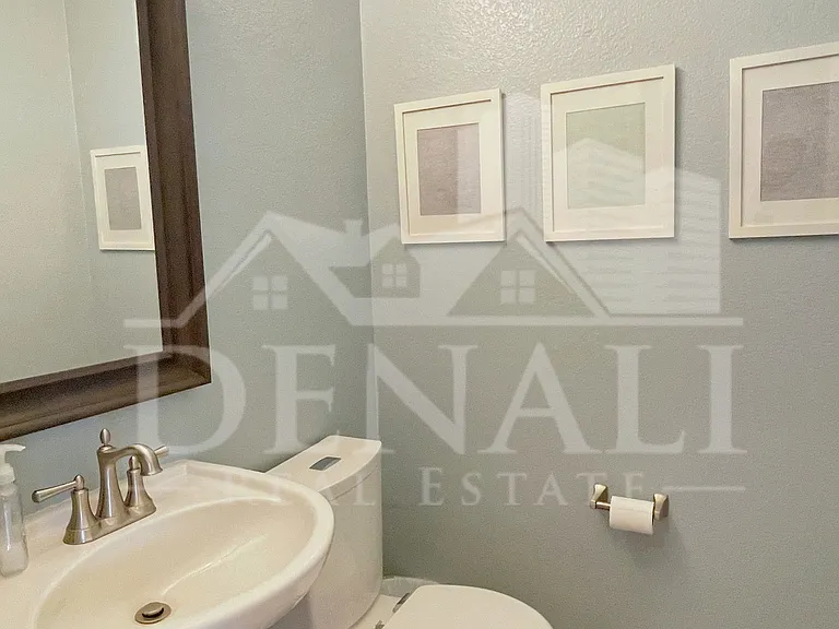 8144 W Beck Ln — Photo 13