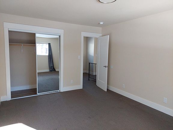 4th image of 949 Sunset Dr #C