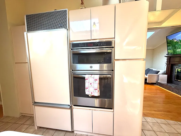 52 Deepdale Dr #1 — Photo 14